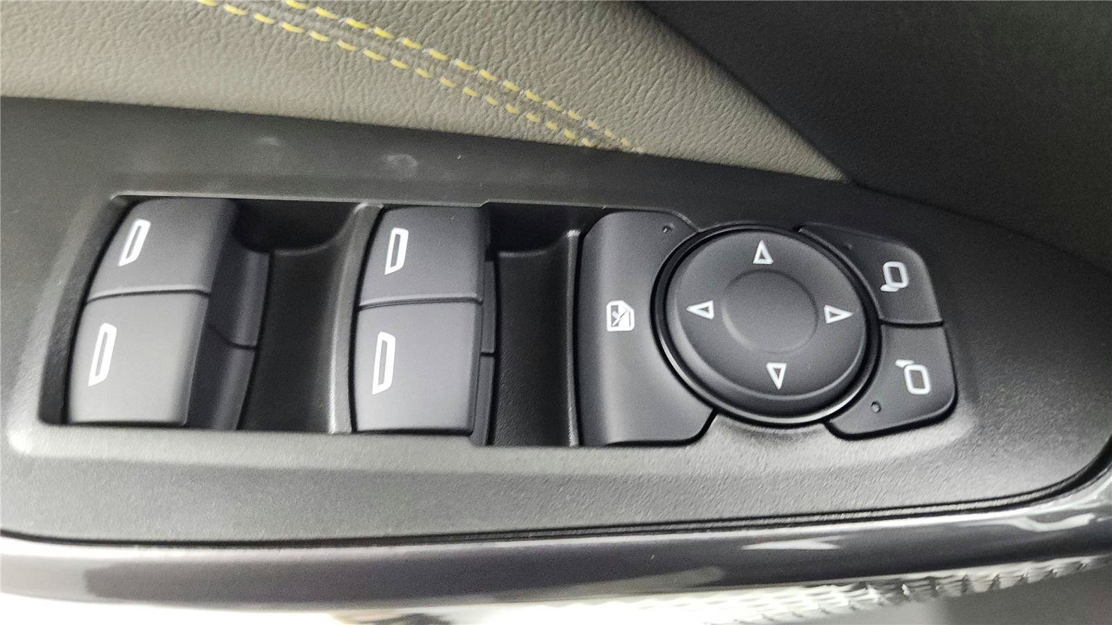 Used 2026 Chevrolet Trax ACTIV FWD image 22