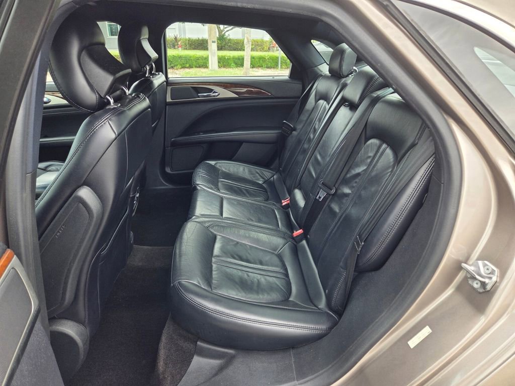 Used 2019 Lincoln MKZ Reserve FWD image 26