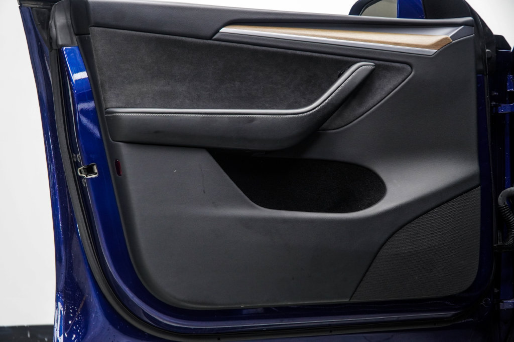 Used 2023 Tesla Model Y AWD image 33