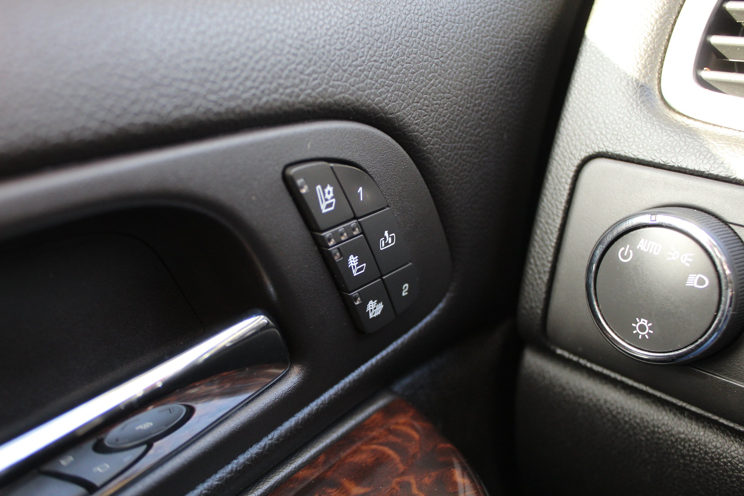 Used 2012 GMC Sierra 3500 Denali AWD/4WD image 31