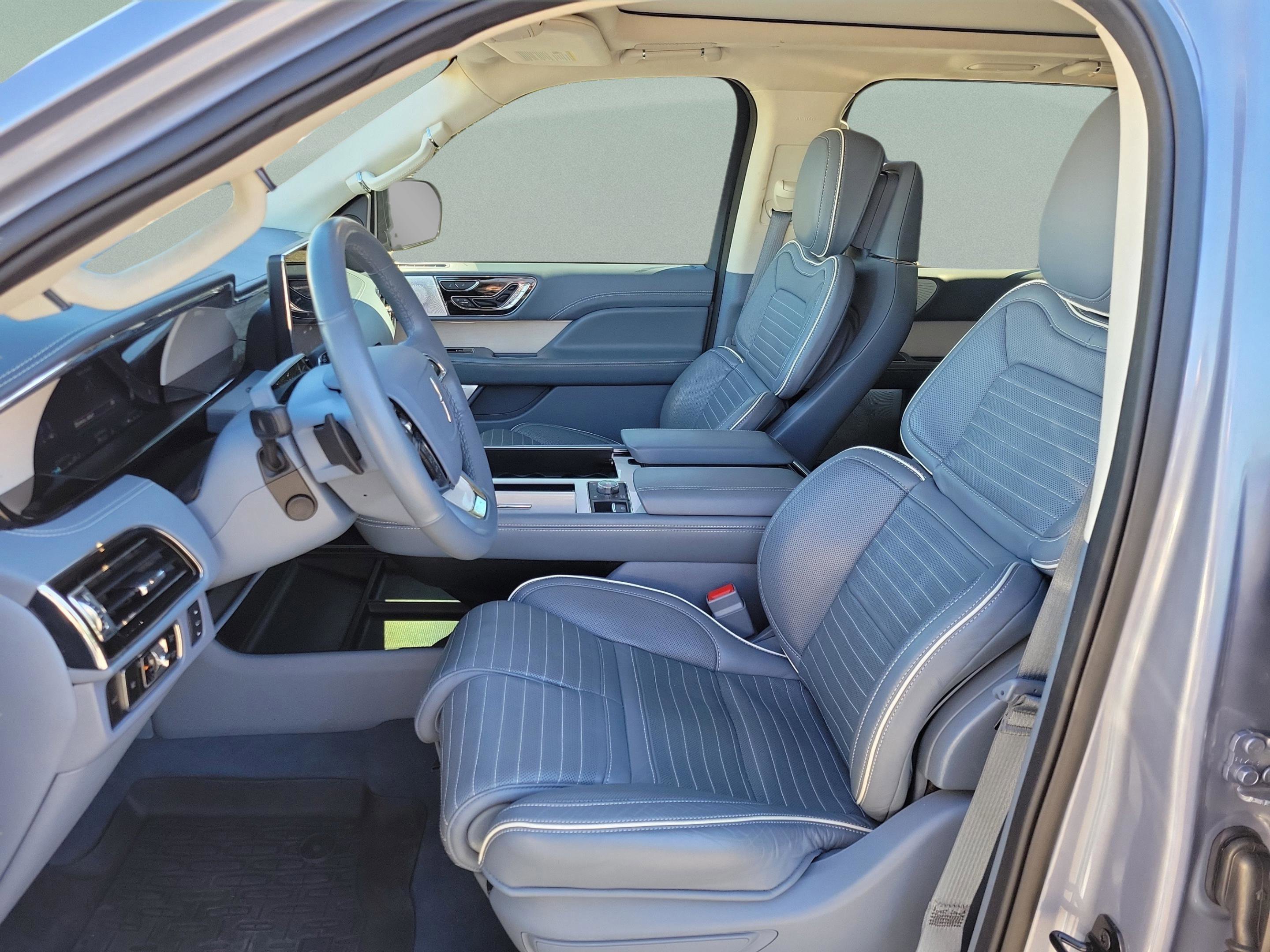 Used 2024 Lincoln Navigator L Black Label image 6