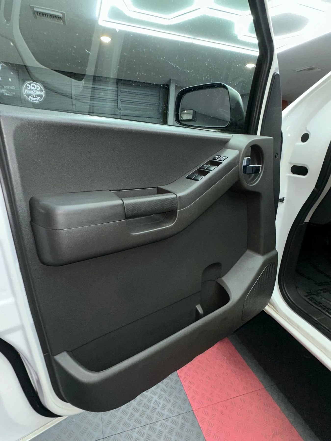 Used 2013 Nissan Xterra PRO-4X w/ Pro-4x Leather Pkg image 9