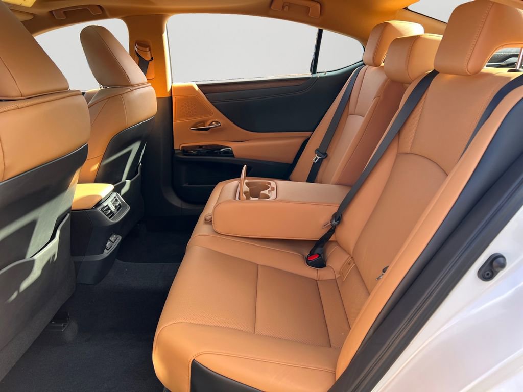 New 2025 Lexus ES 350 w/ Premium Package image 8