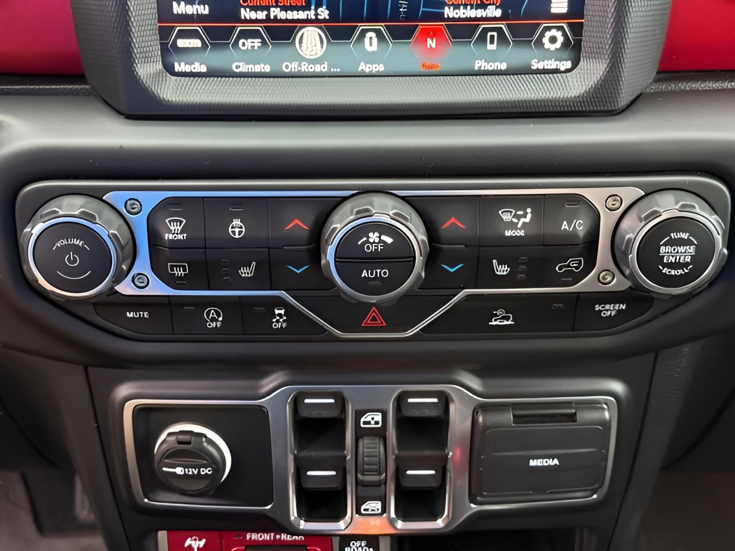 Certified 2023 Jeep Gladiator Rubicon w/ Cold Weather Group AWD/4WD image 26