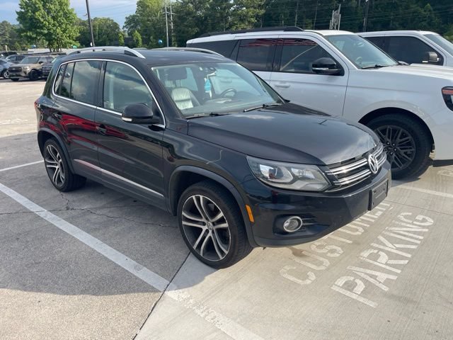 Used 2017 Volkswagen Tiguan SEL FWD image 15