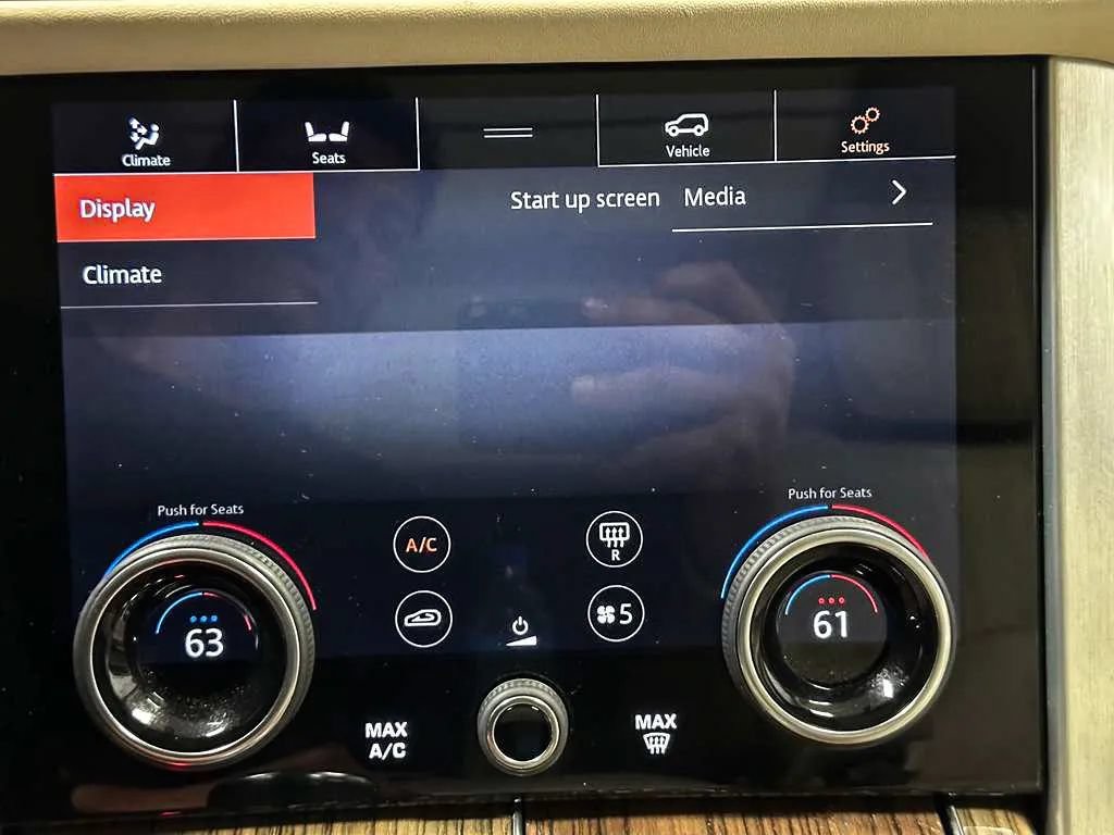 Used 2019 Land Rover Range Rover Supercharged AWD/4WD image 40