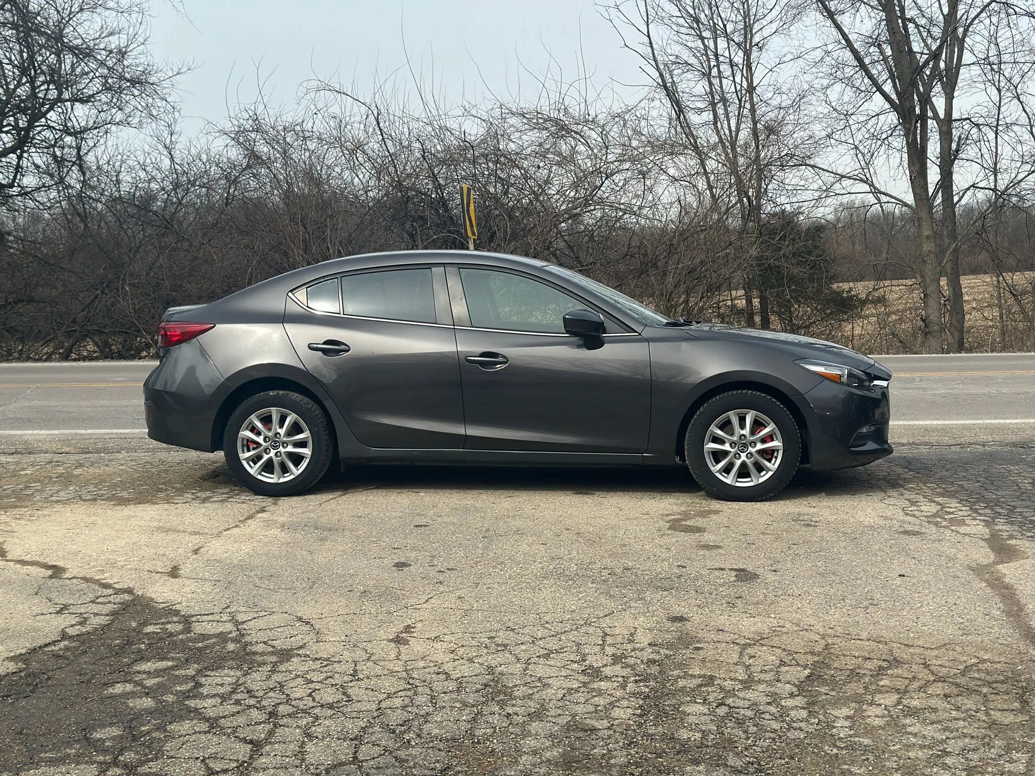 Used 2017 MAZDA MAZDA3 Sport w/ Preferred Equipment Package image 4