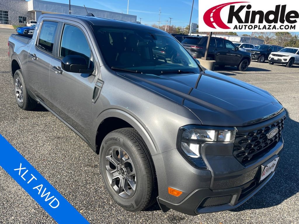 New 2025 Ford Maverick XLT w/ XLT Luxury Package