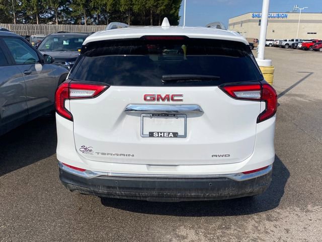 Certified 2024 GMC Terrain SLT w/ LPO, Floor Liner Package image 10