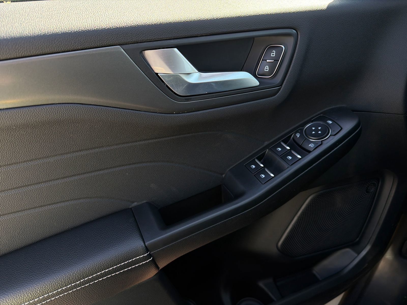 New 2026 Ford Escape SE image 31