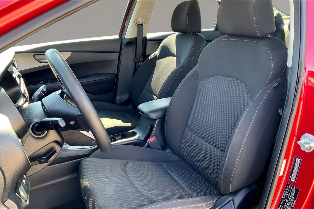 Used 2020 Kia Forte LXS FWD image 23