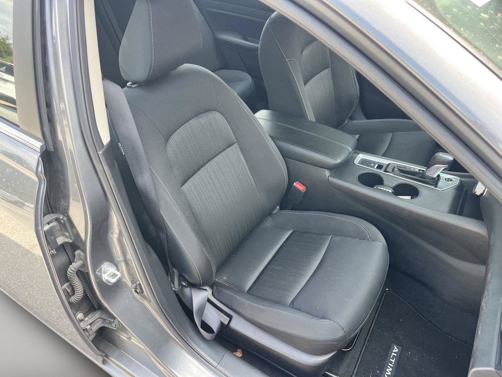 Used 2025 Nissan Altima 2.5 SV AWD/4WD image 21