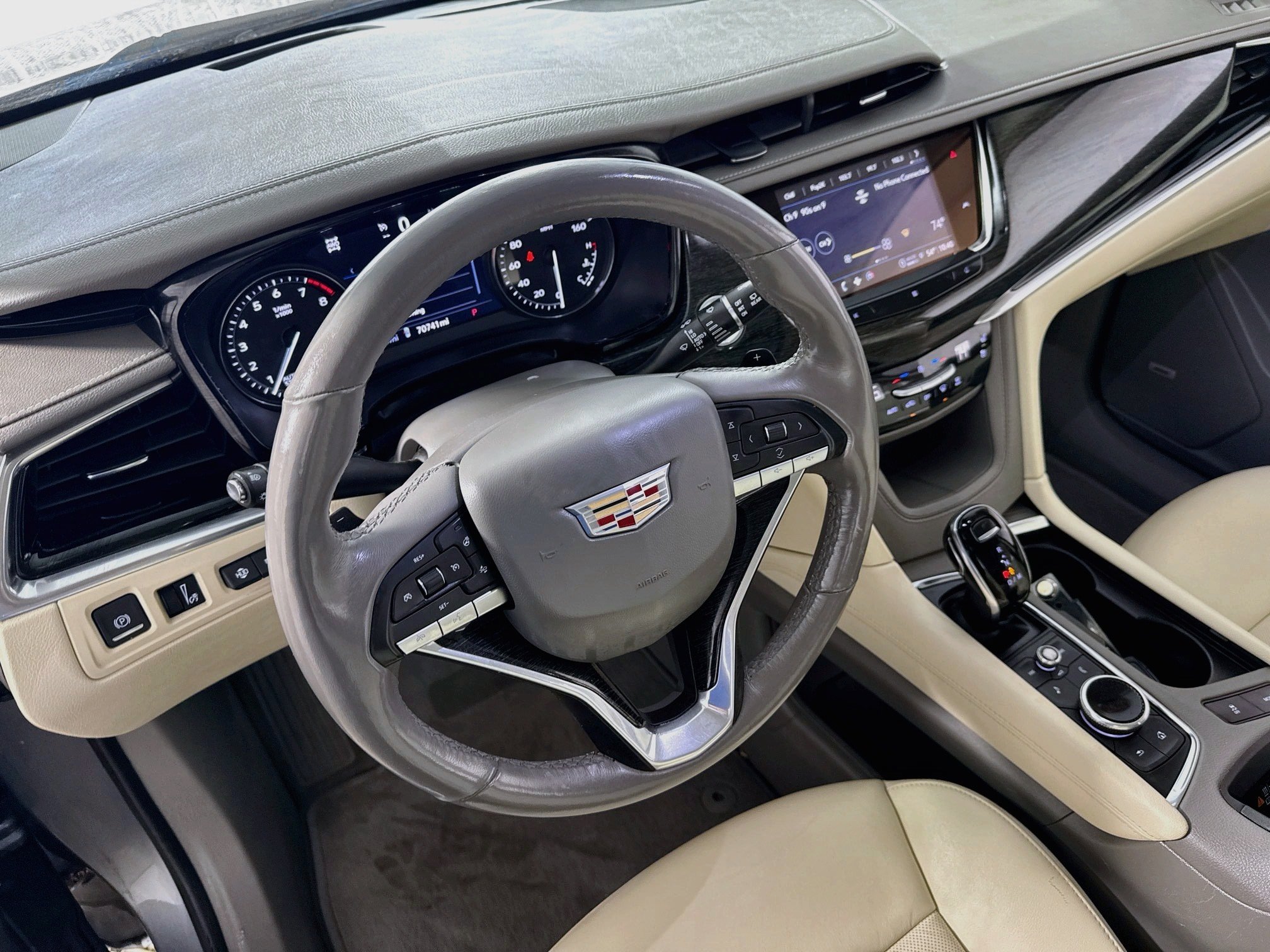 Used 2021 Cadillac XT6 Premium Luxury AWD/4WD image 23