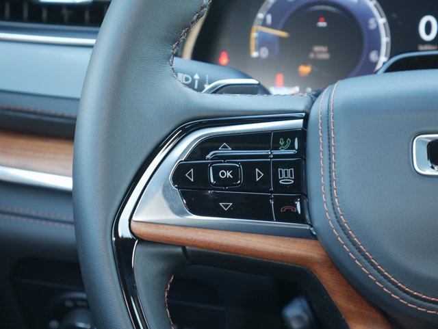 New 2025 Jeep Grand Cherokee Summit image 14