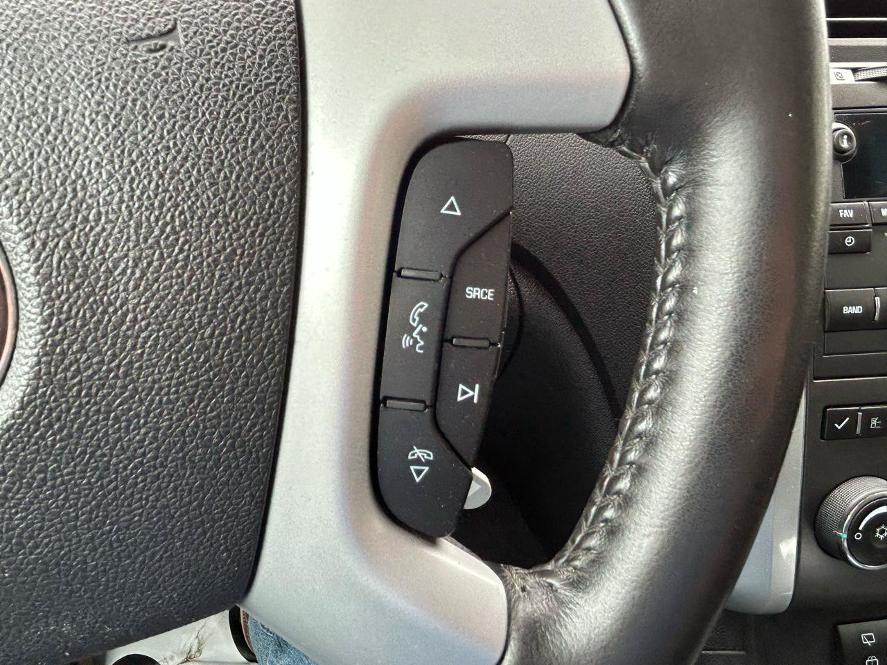 Used 2011 Chevrolet Traverse LT w/ Personal Connectivity Package FWD image 20