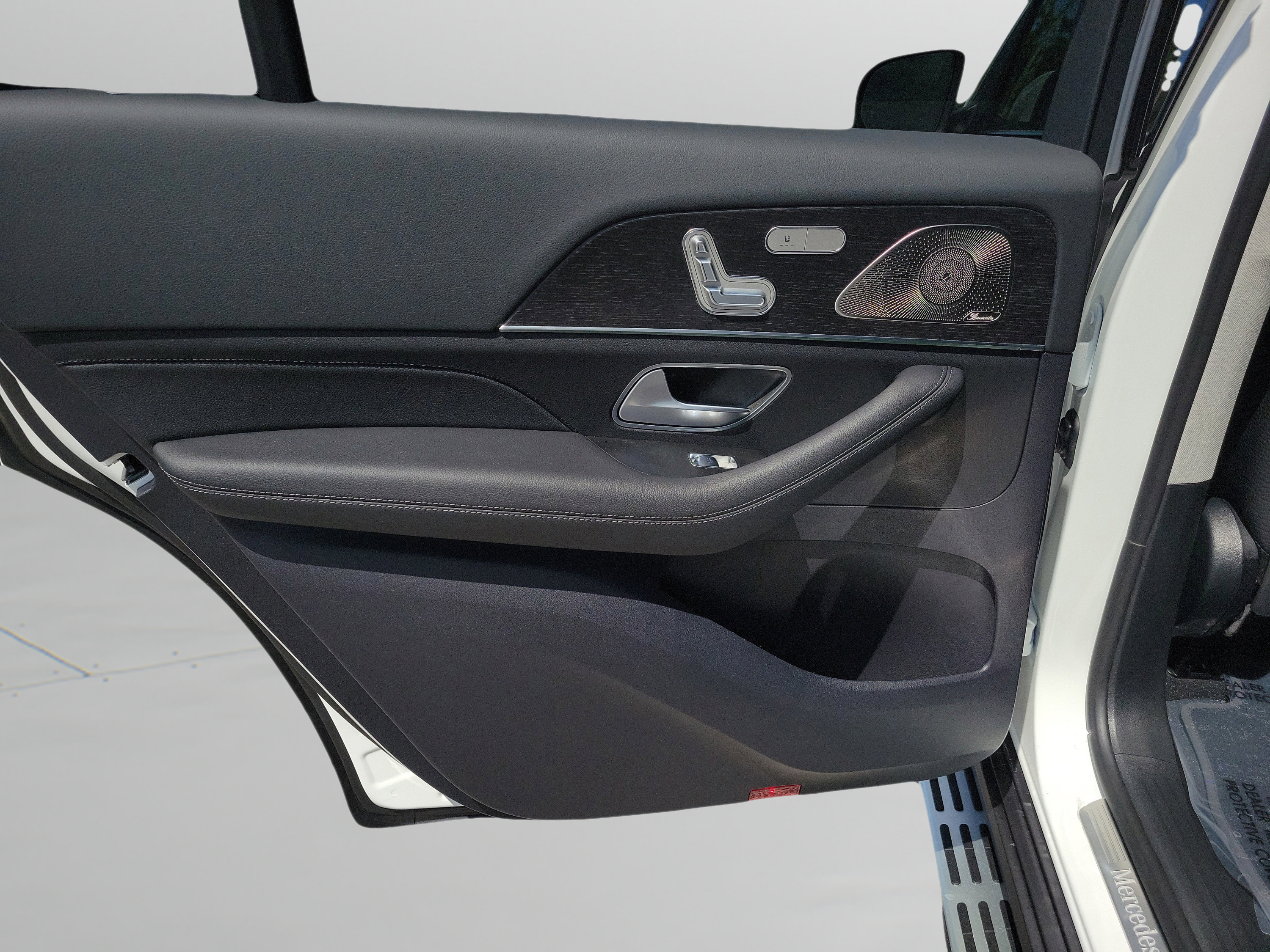 New 2026 Mercedes-Benz GLS 450 4MATIC image 7