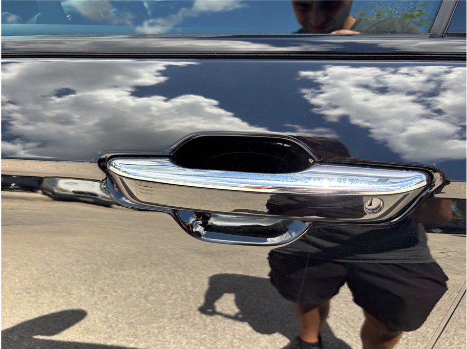 Used 2023 Jeep Grand Cherokee Overland image 20