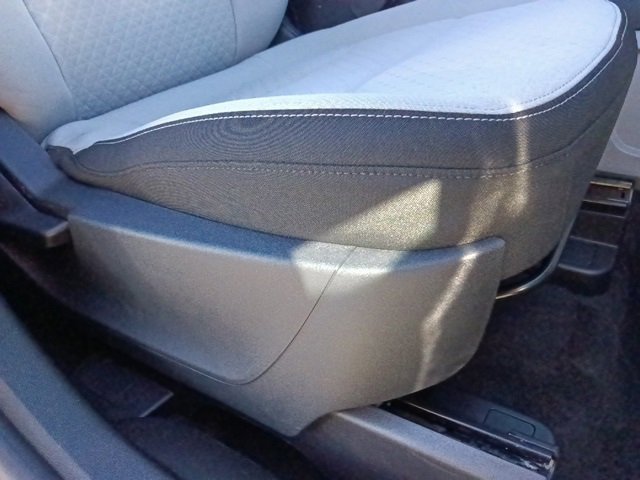 Used 2025 Ford Escape Active image 30