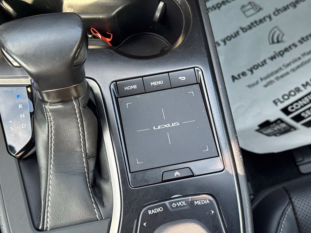 Used 2020 Lexus UX 250h w/ Premium Package AWD/4WD image 27