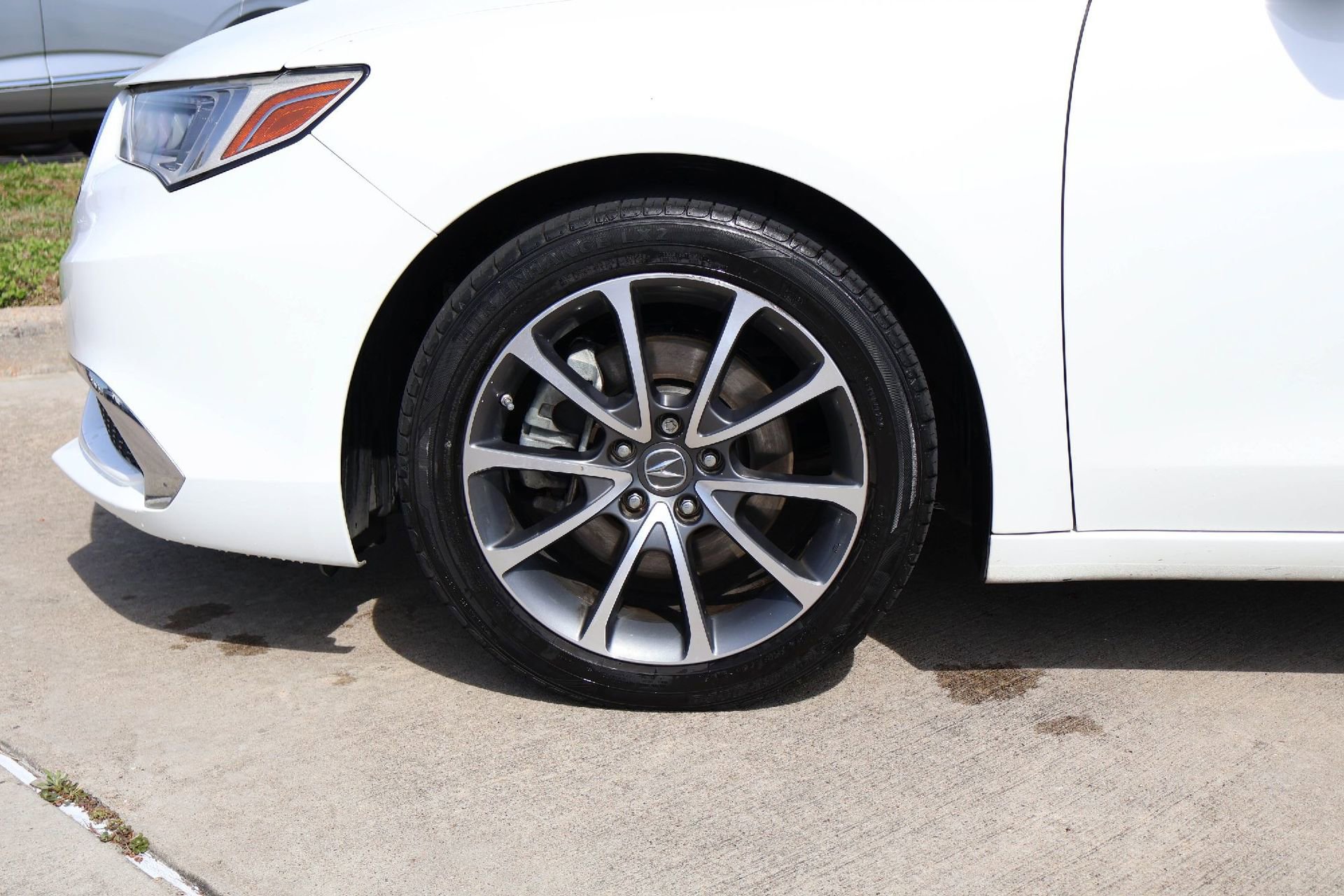 Used 2018 Acura TLX V6 image 8