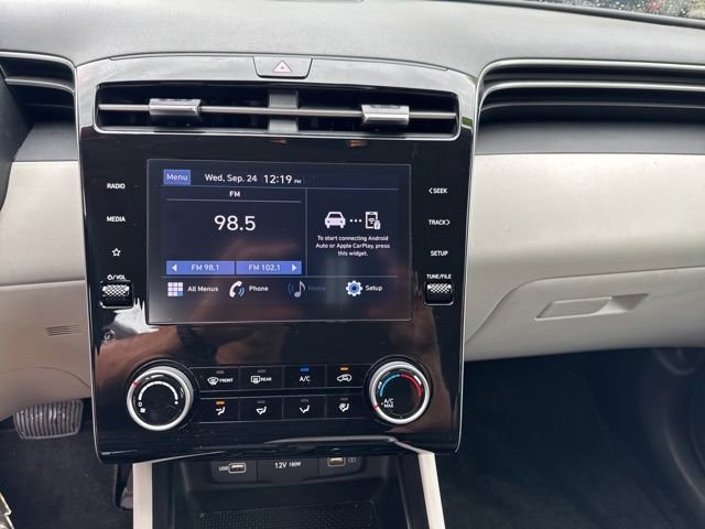 Used 2023 Hyundai Tucson SE image 17