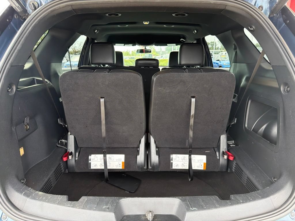 Used 2018 Ford Explorer XLT w/ Equipment Group 202A FWD image 32