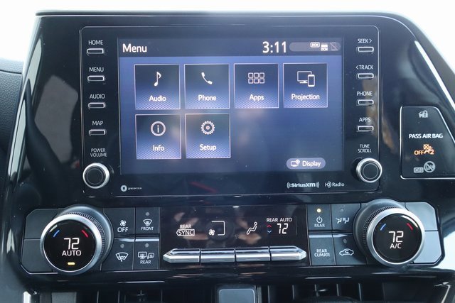 Used 2022 Toyota Highlander LE image 7