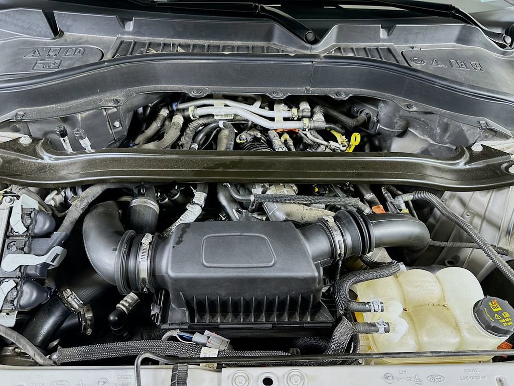 Used 2021 Ford Explorer Platinum w/ Equipment Group 601A image 9