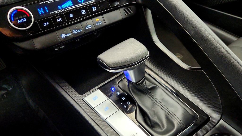 Used 2021 Hyundai Elantra SEL image 16