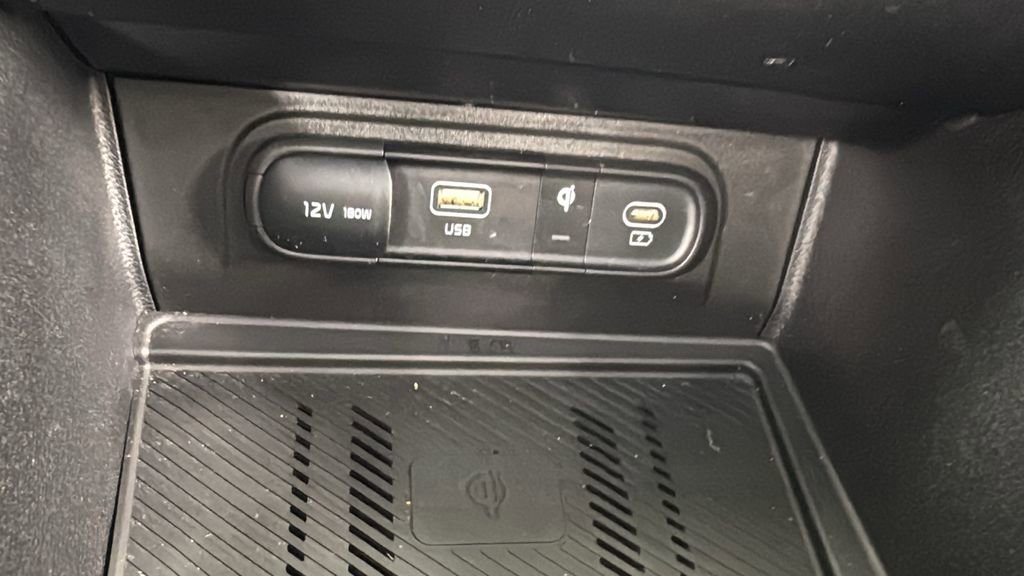 Used 2025 Kia Sportage X-Line w/ Premium Package image 28
