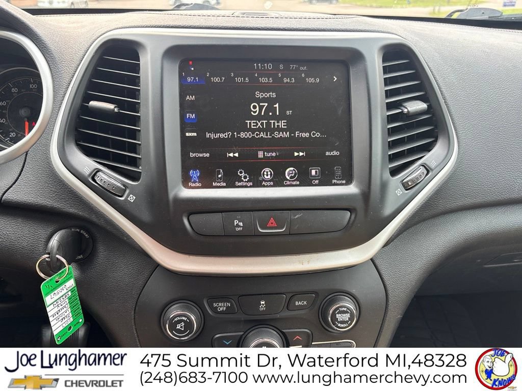 Used 2017 Jeep Cherokee Latitude w/ Safety/Convenience Group FWD image 15