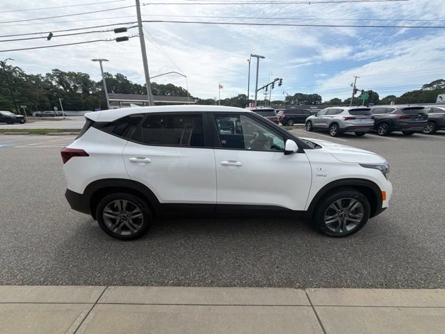 Used 2021 Kia Seltos LX w/ Paint Protection Package AWD/4WD image 8