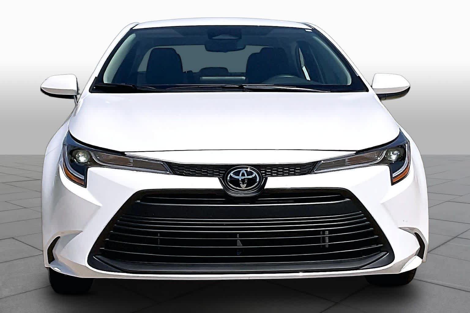 New 2027 Toyota Corolla LE FWD image 3
