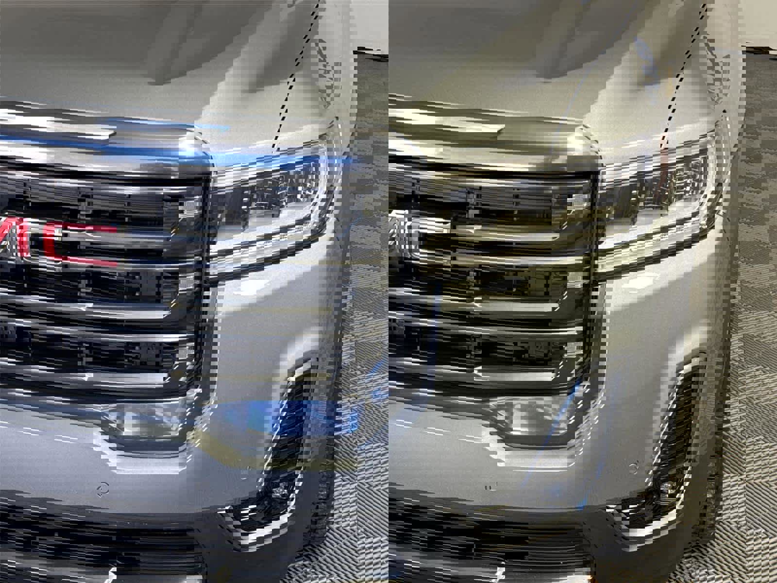 Used 2023 GMC Acadia AT4 w/ Preferred Package image 9