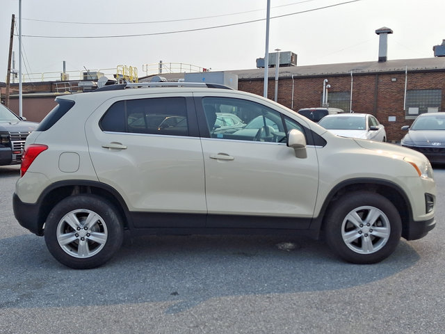 Used 2016 Chevrolet Trax LT w/ LT Convenience Package AWD/4WD image 7