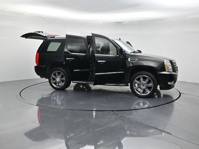 Used 2011 Cadillac Escalade Luxury AWD/4WD image 57