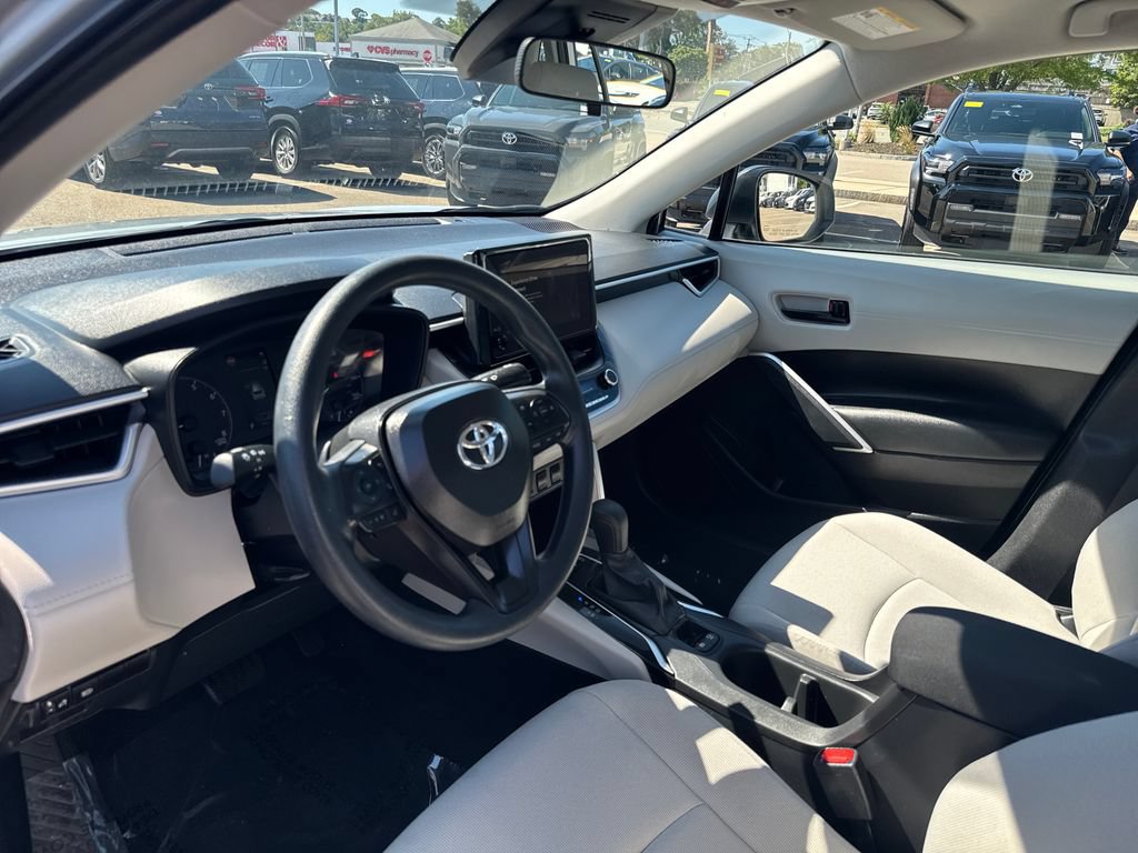 Used 2024 Toyota Corolla Cross L AWD/4WD image 14
