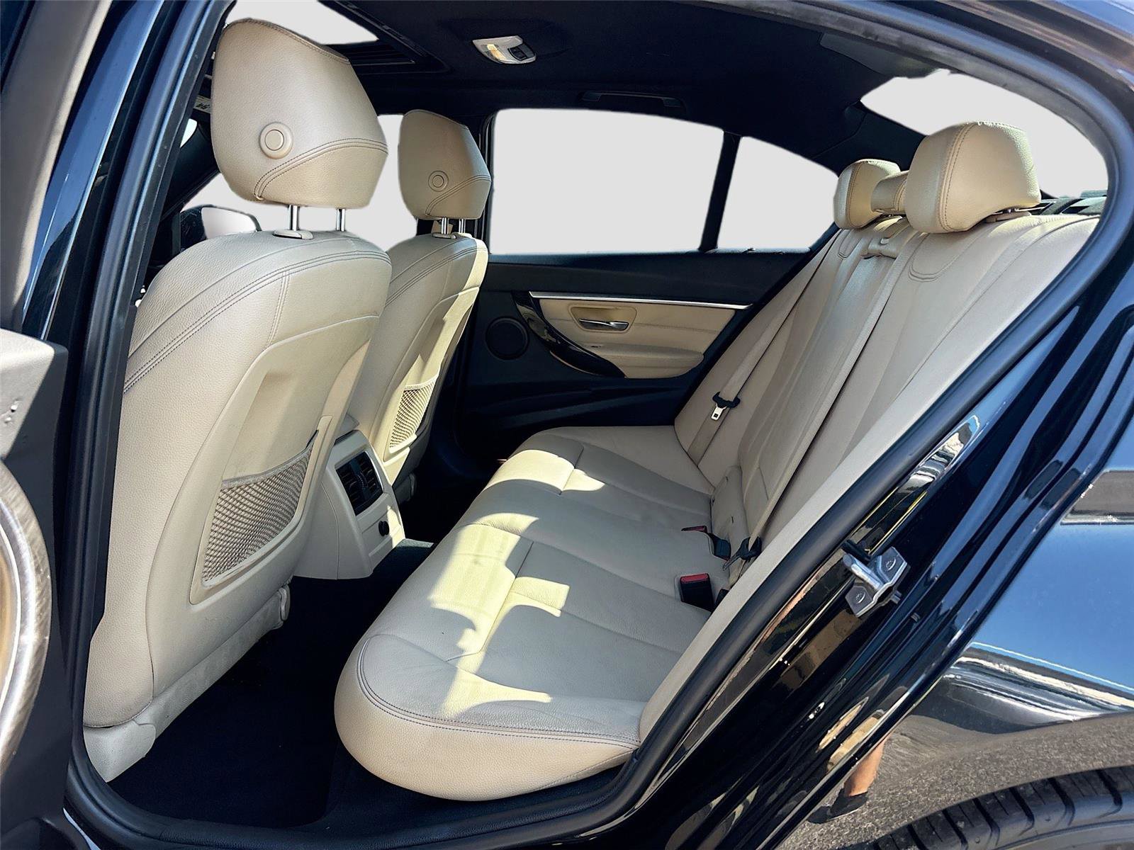 Used 2017 BMW 330i Sedan image 28