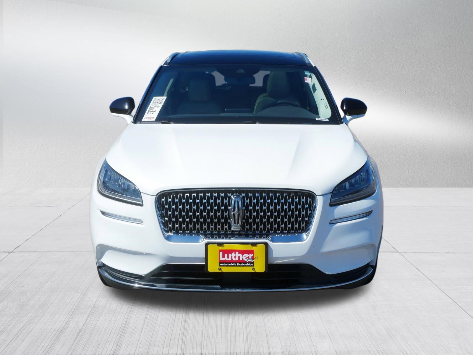 Used 2021 Lincoln Corsair AWD w/ Premium Package image 2