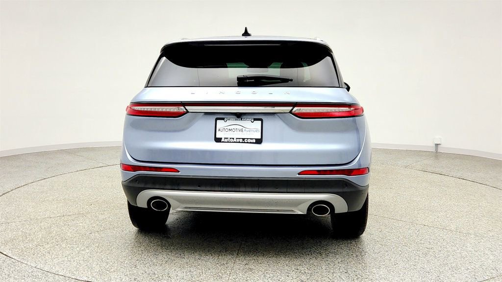 Used 2022 Lincoln Corsair AWD w/ Premium Package image 6