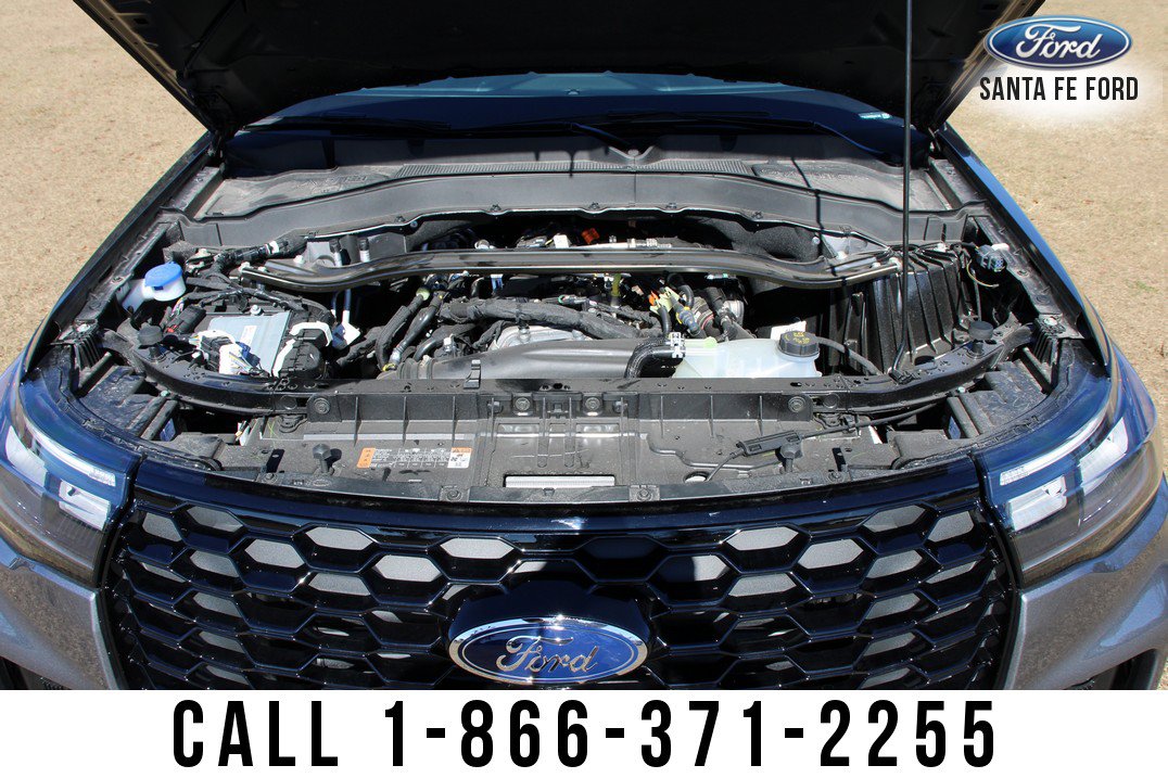 Used 2025 Ford Explorer ST-Line w/ Premium Package RWD image 17