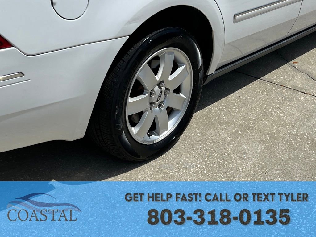 Used 2005 Ford Five Hundred SEL image 25