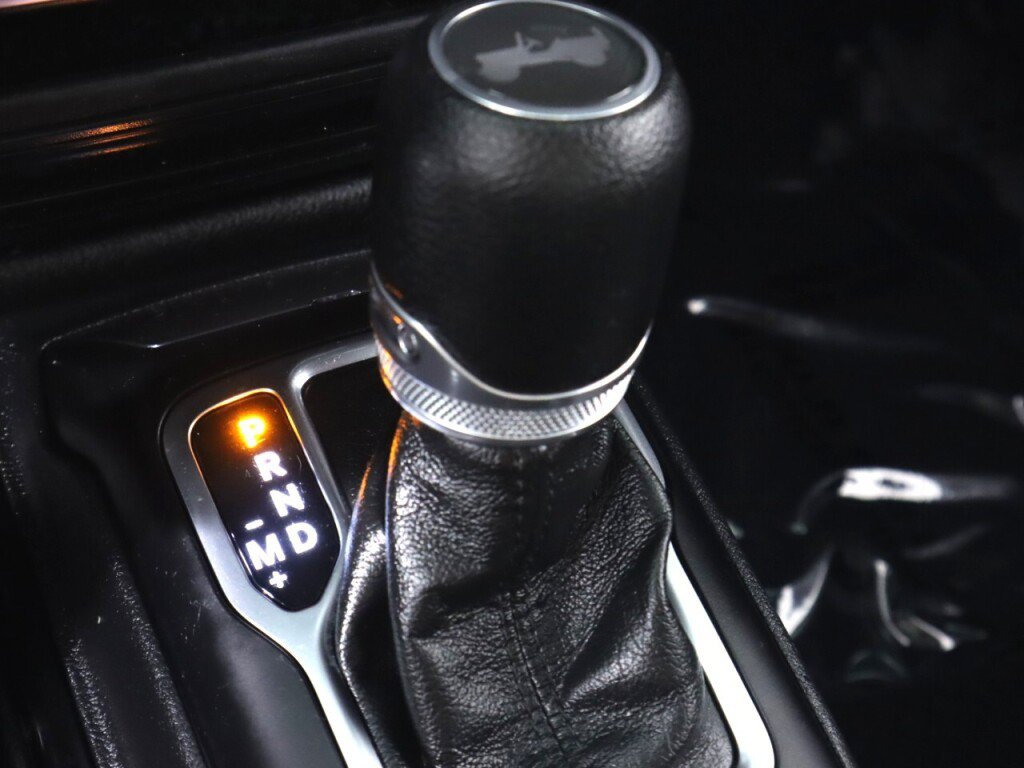 Used 2023 Jeep Wrangler Unlimited AWD/4WD image 22
