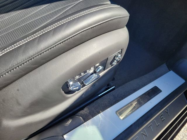 Used 2022 Bentley Flying Spur V8 image 34