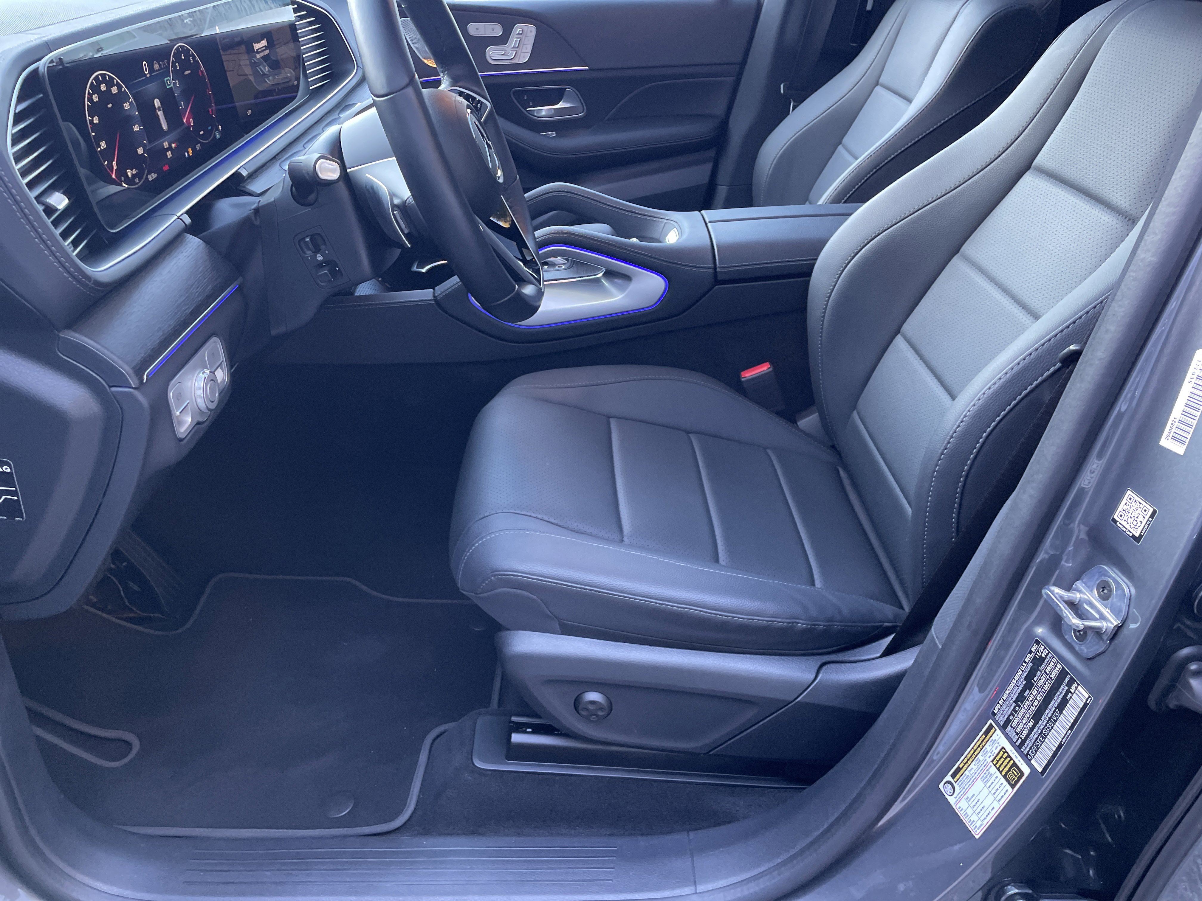 Used 2025 Mercedes-Benz GLS 450 4MATIC image 21