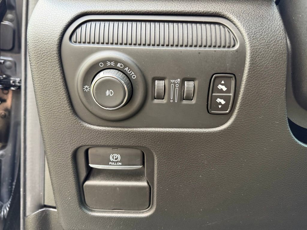 Certified 2024 Jeep Wagoneer Series II image 30