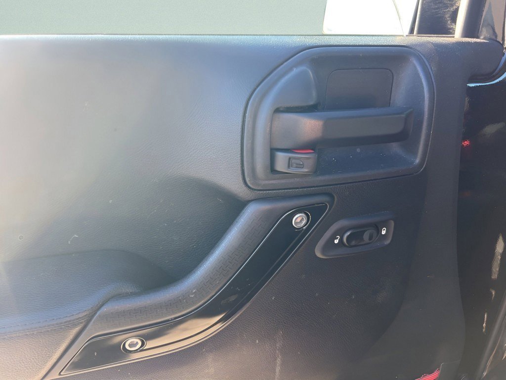 Used 2017 Jeep Wrangler Unlimited Rubicon image 23