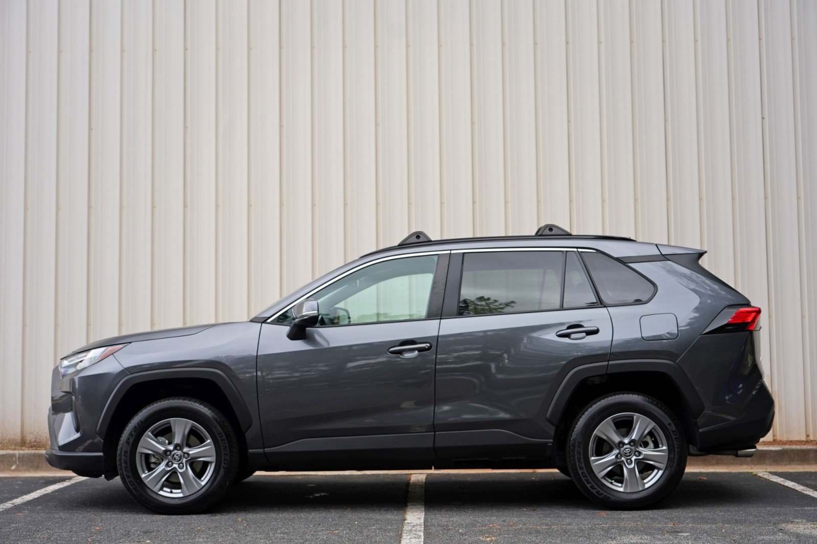 Used 2024 Toyota RAV4 XLE FWD image 8