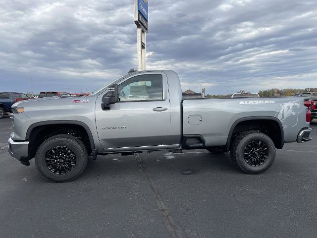 New 2026 Chevrolet Silverado 3500 LT image 2