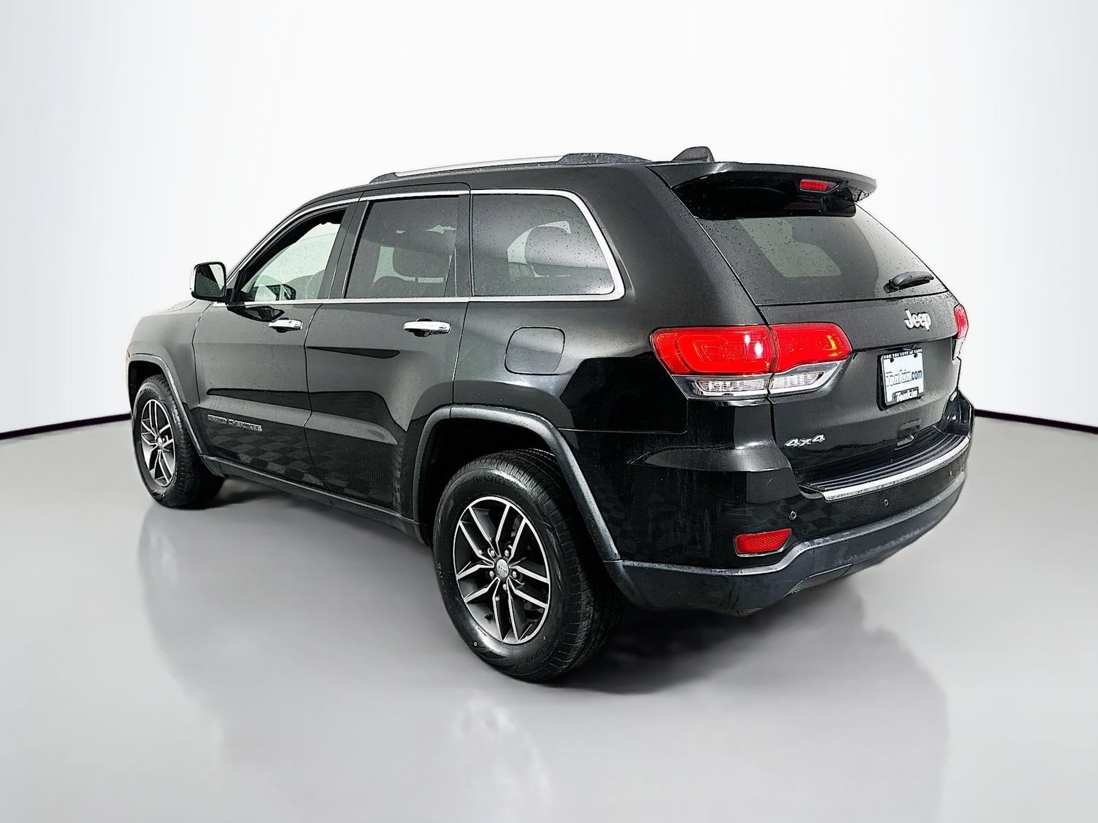 Used 2018 Jeep Grand Cherokee Limited AWD/4WD image 5